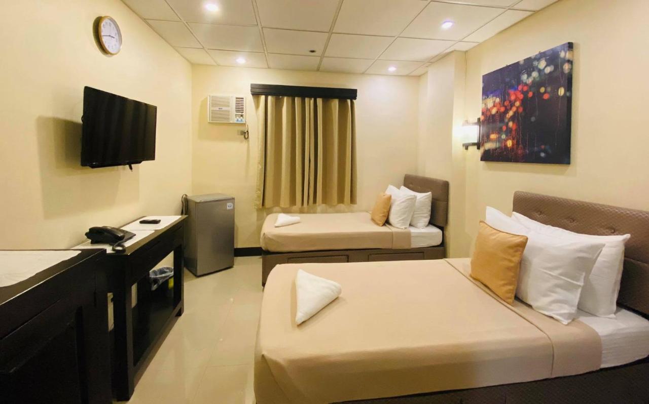 Amax Inn Makati Makati City Exterior foto