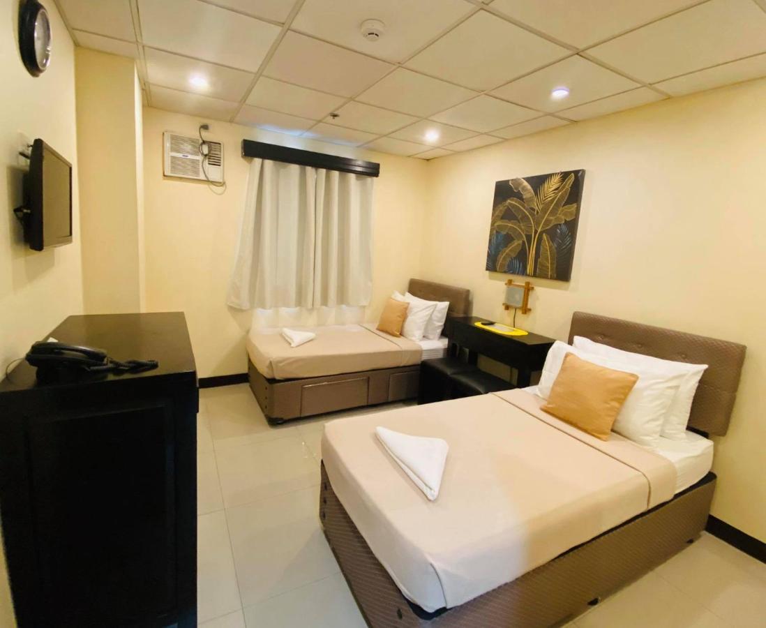 Amax Inn Makati Makati City Exterior foto